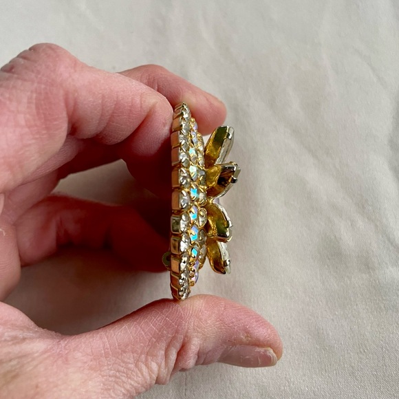 Vintage Aurora Borealis Rhinestone Brooch - Picture 4 of 9
